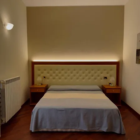 מלון Del Corso SantʼAntìoco