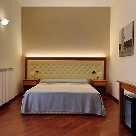Del Corso 3*